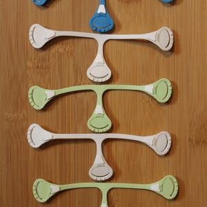 5 Snappi Fasteners